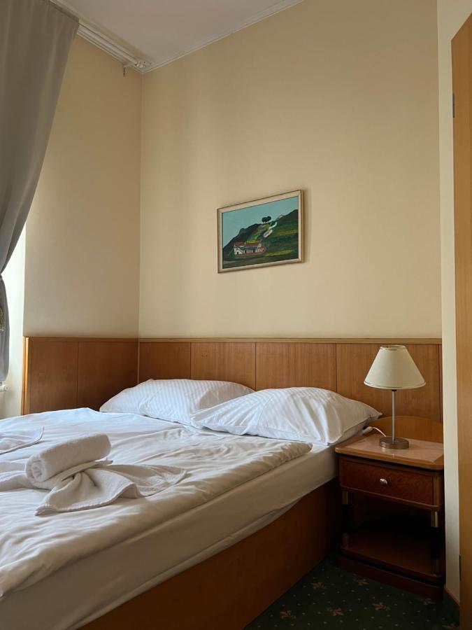 Hotel Geo Prag Dış mekan fotoğraf